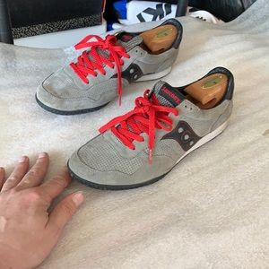 COPY - Saucony size 10.5 discontinued